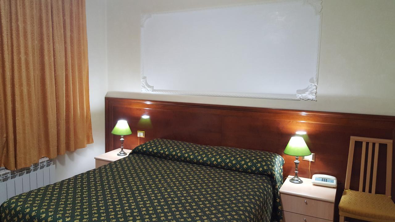 Rosetta Hotel Rome Bagian luar foto