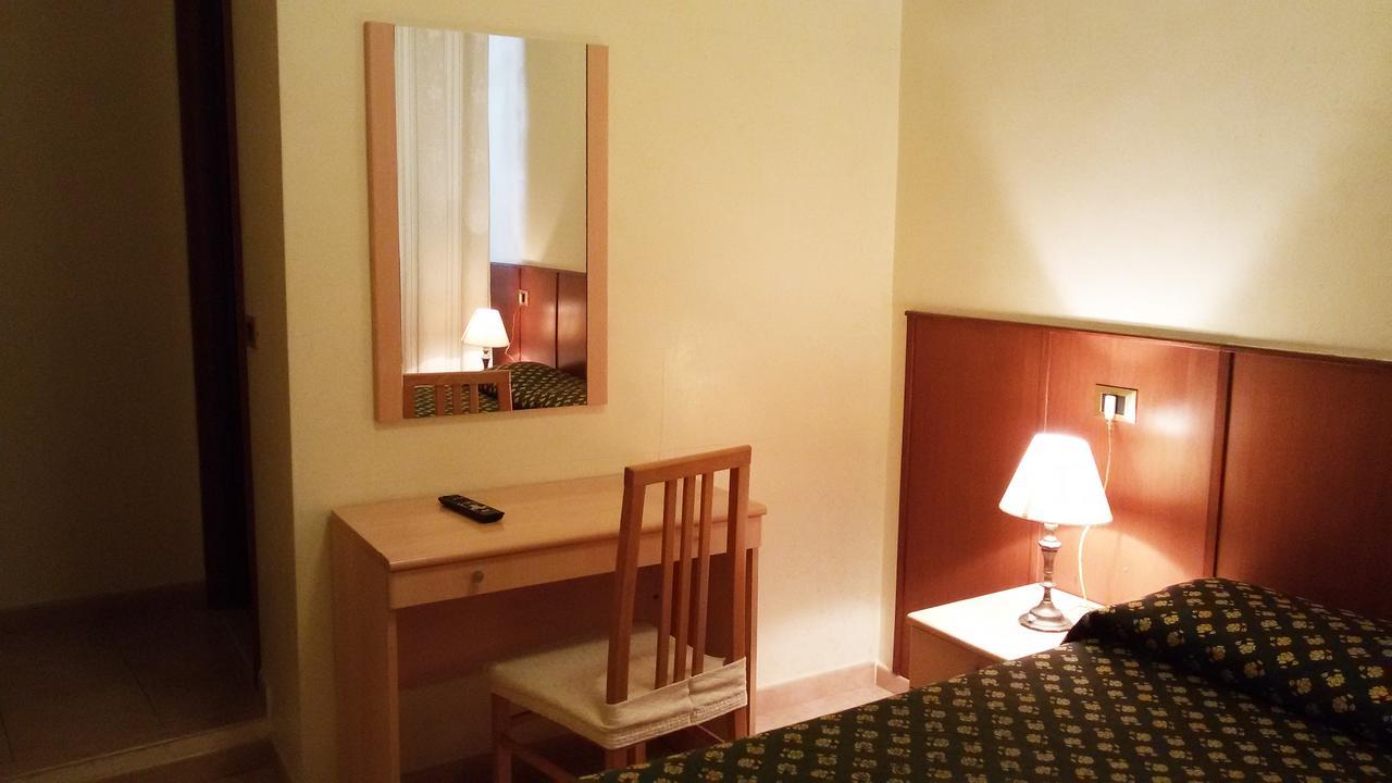 Rosetta Hotel Rome Bagian luar foto