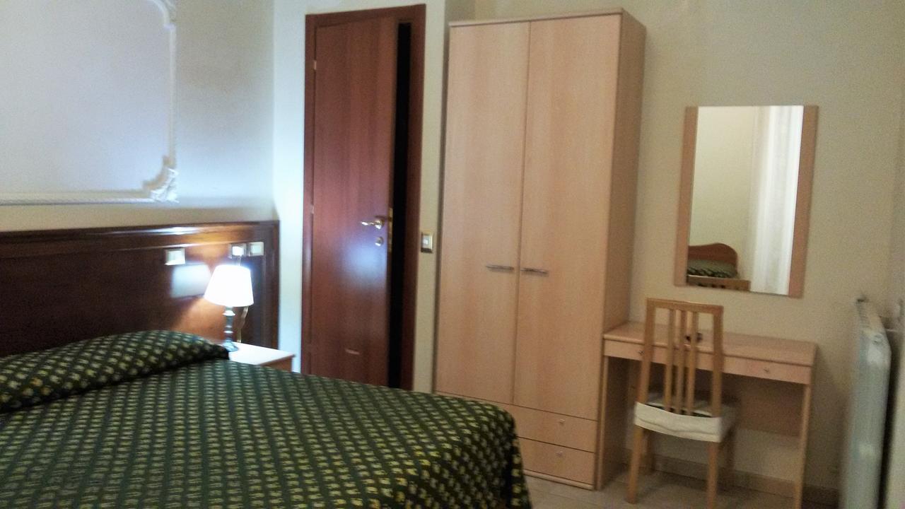 Rosetta Hotel Rome Bagian luar foto