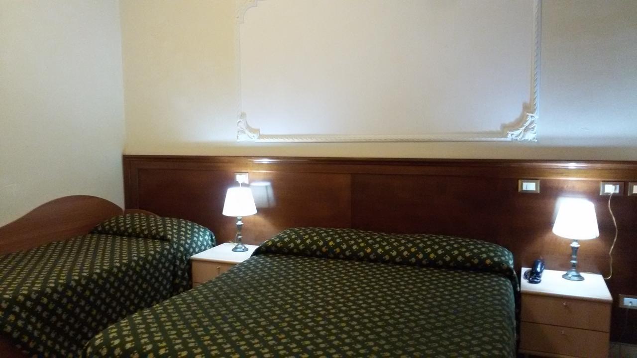 Rosetta Hotel Rome Bagian luar foto
